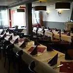 De Paris מלון