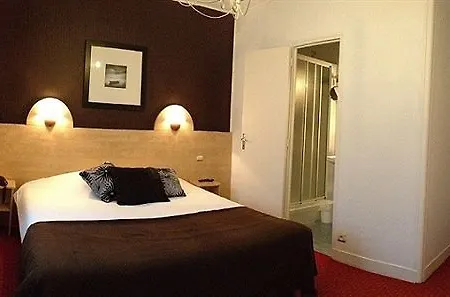 Hotel De Paris 2*