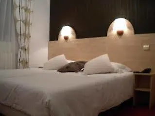 Hotel De Paris 2*